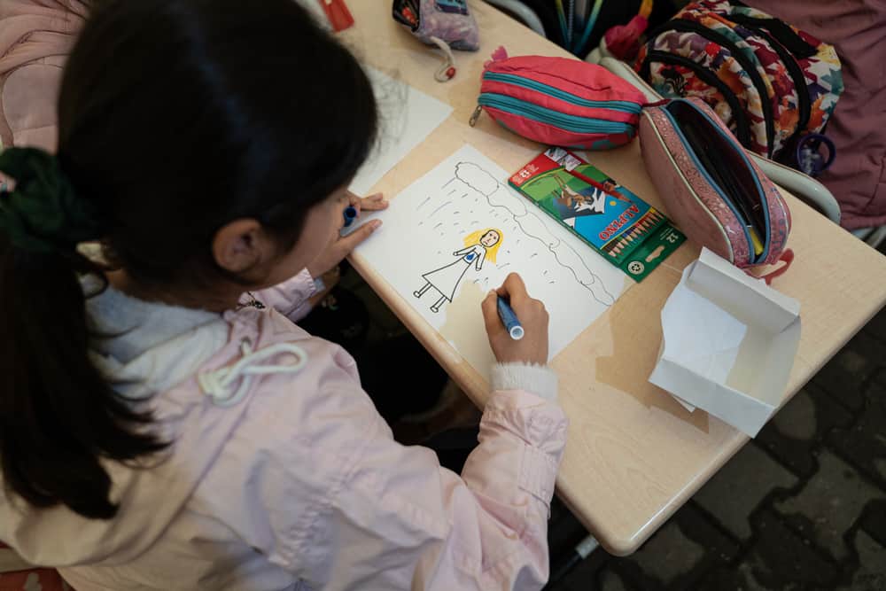 Children draw during an MSF supported psychosocial support activity in Arguvan, on the outskirts of Malatya.