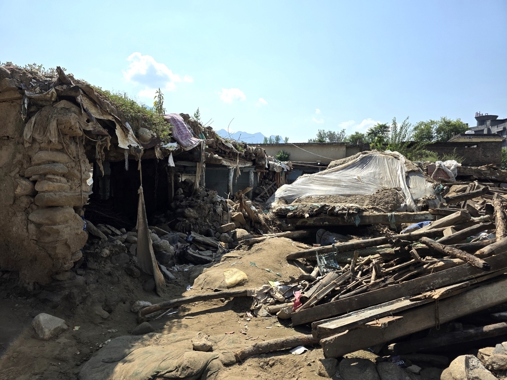 Damaged houses caused by the August 2025 flooding in Pir Baba, Buner district, located a short distance from the MSF-supported civil dispensary. ©️Gul Nayab/MSF