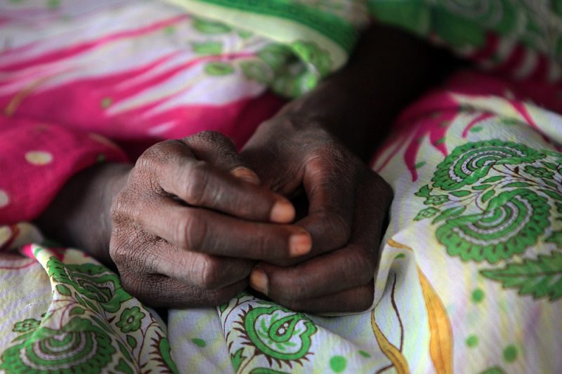 MSF team in India is forced to acquire the life-saving cryptococcal meningitis medicine privately at a price three times higher than what Gilead promised. Photo: Javeed Shah